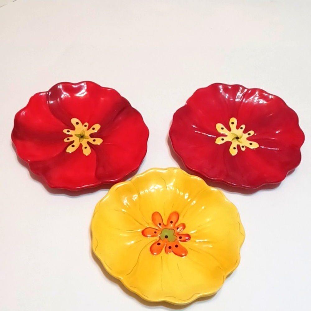Pier 1 plates
